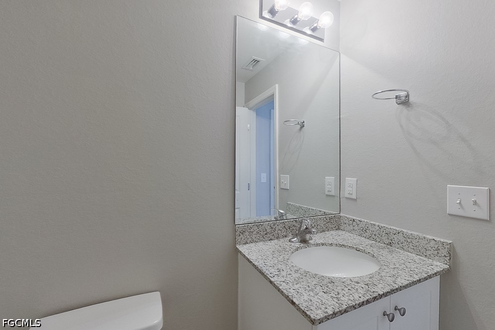 18328 Gibraltar Ln Property Photo 11