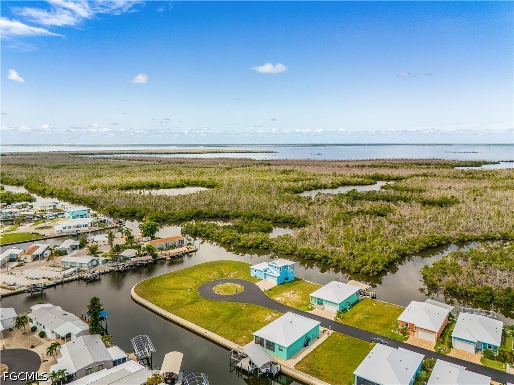 2990 Trawler Ln Property Photo 3