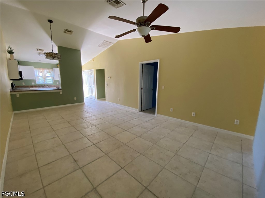 5478 Thomas St Property Photo 8