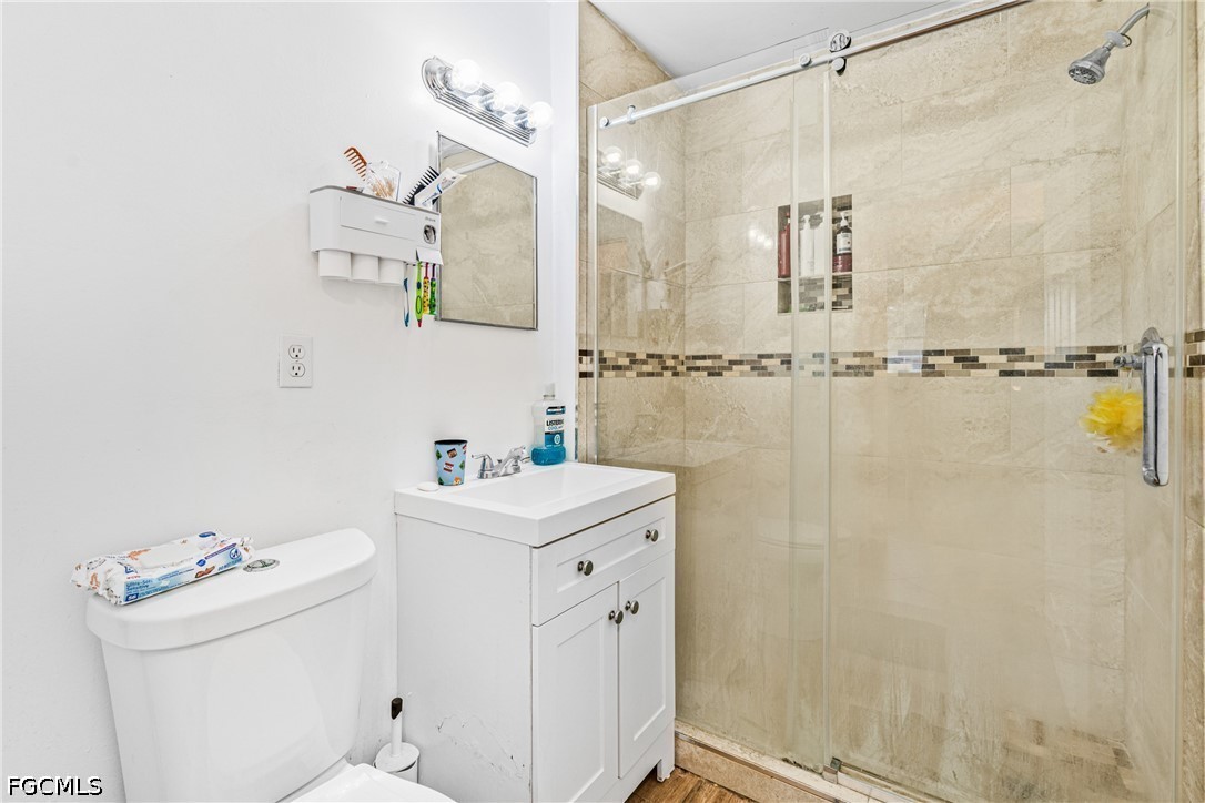 1099 Vineyard Pl Property Photo 19