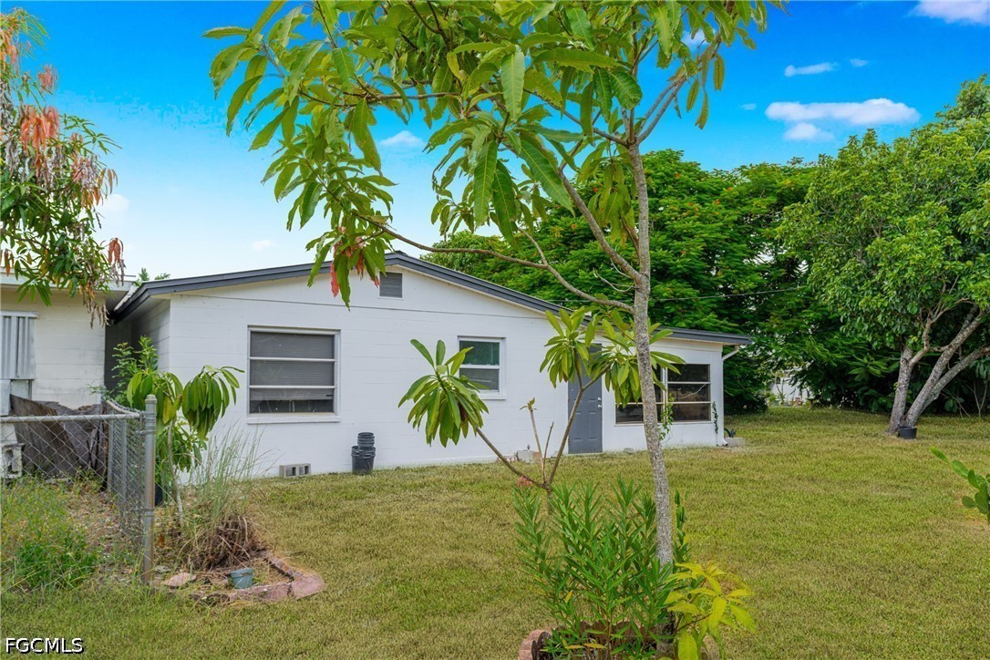 1099 Vineyard Pl Property Photo 29