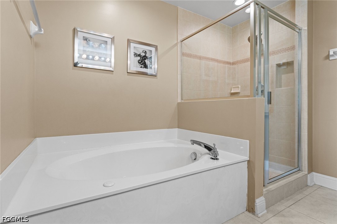 2743 1st St 1003 Property Photo 25