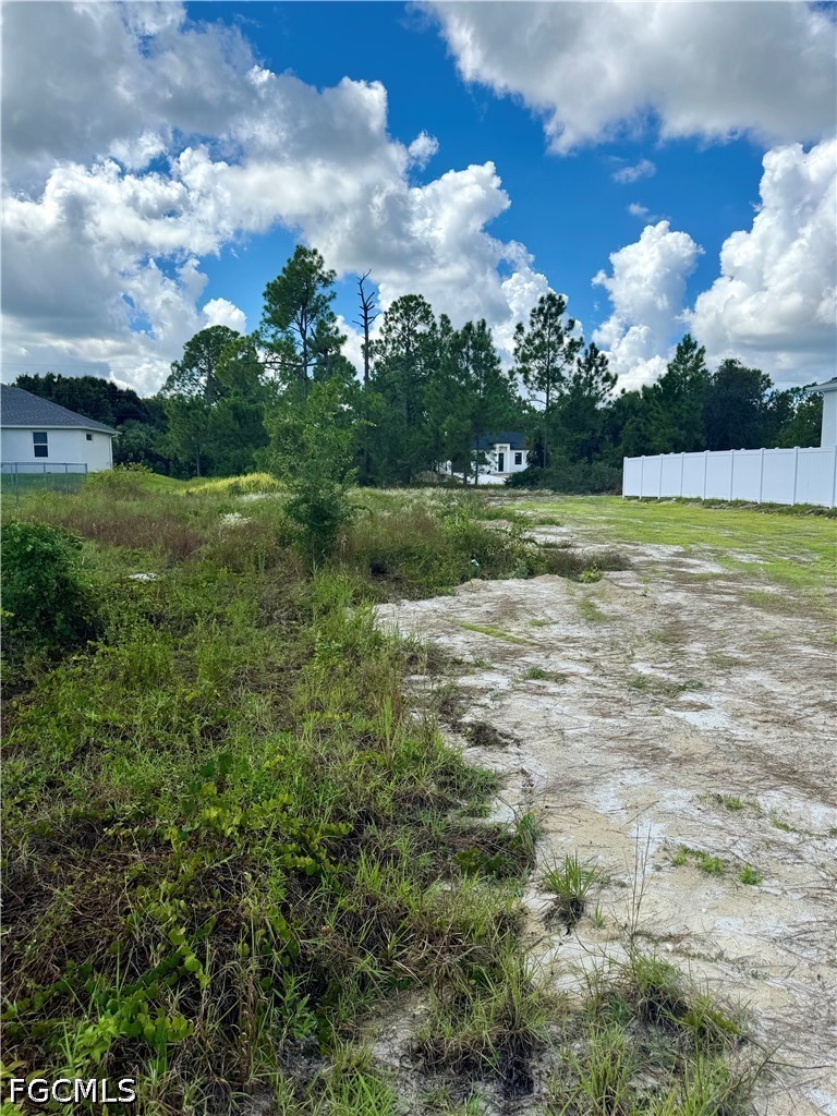 754 Clancy St E Property Photo 5