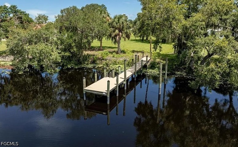 16520 Oakview Cir Property Photo 1