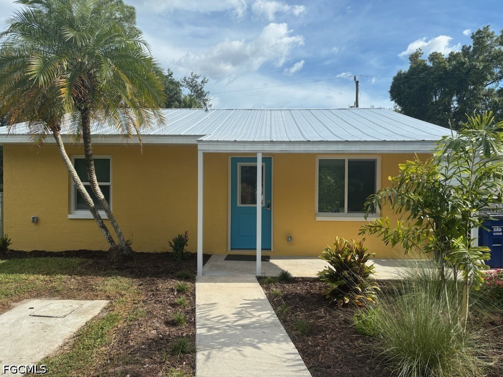 537 Capitol St Property Photo 1