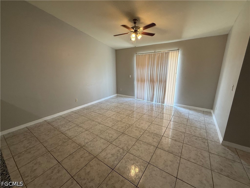 1040 Ainsworth St E Property Photo 5