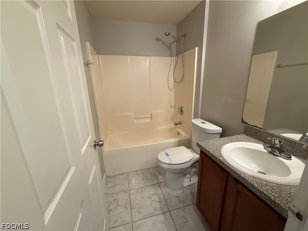 1040 Ainsworth St E Property Photo 9