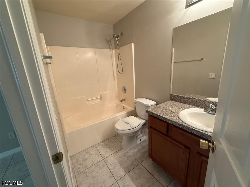 1040 Ainsworth St E Property Photo 10