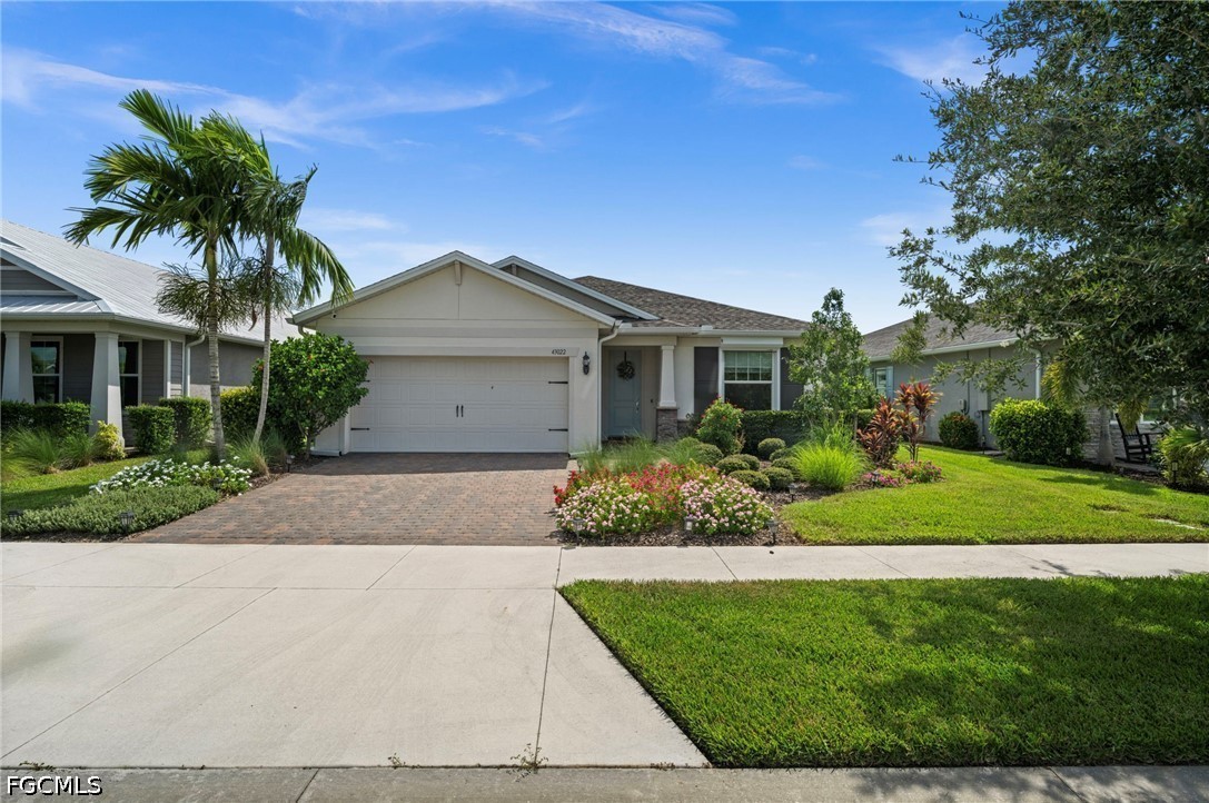 43022 Wiregrass Ln Property Photo 1