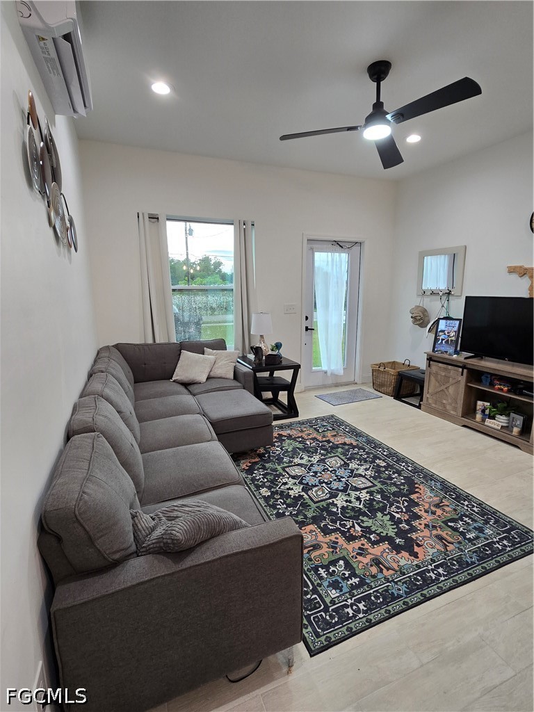 23041 Roundtree Ave Property Photo 5