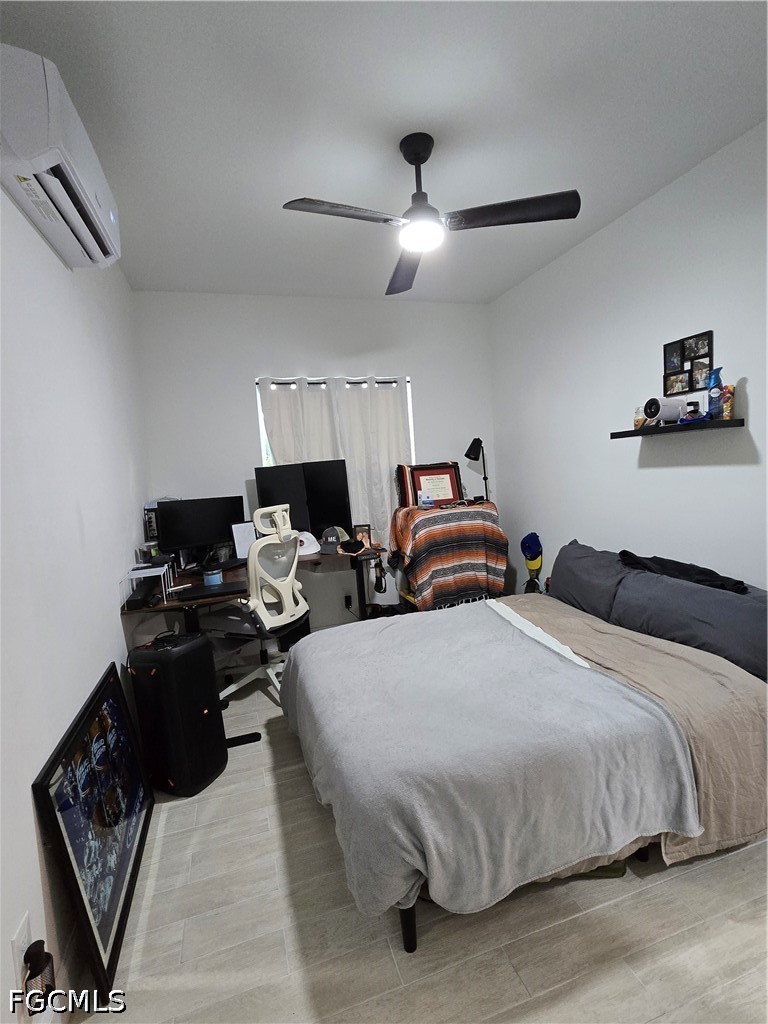 23041 Roundtree Ave Property Photo 11