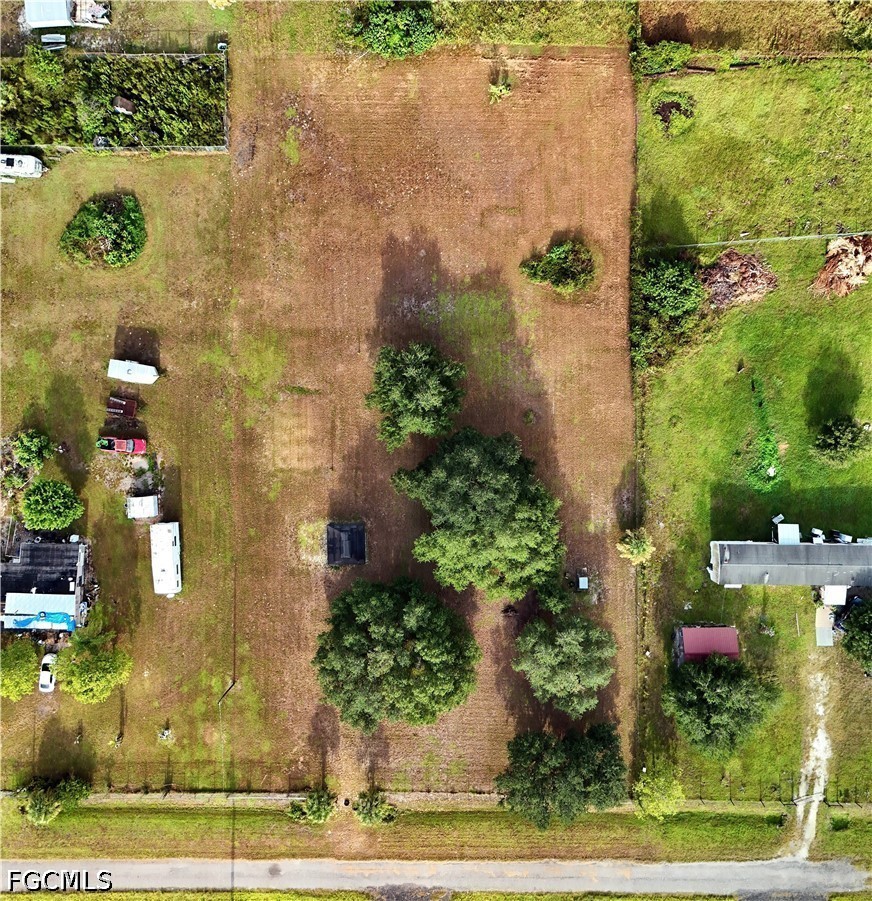 655 N Estribo St Property Photo 3