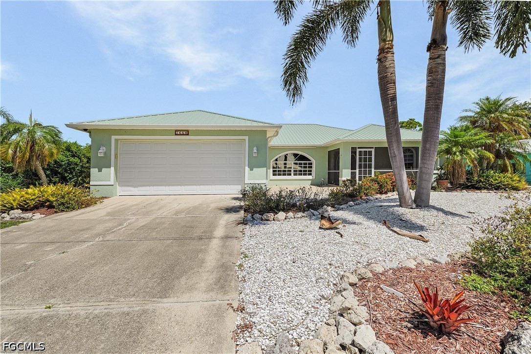7660 Grande Pine Rd Property Photo 1