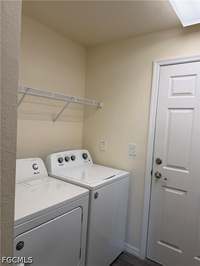 8007 Royal Ct Property Photo 17