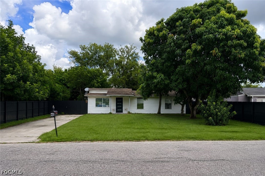 480 Valley DR Property Photo 1