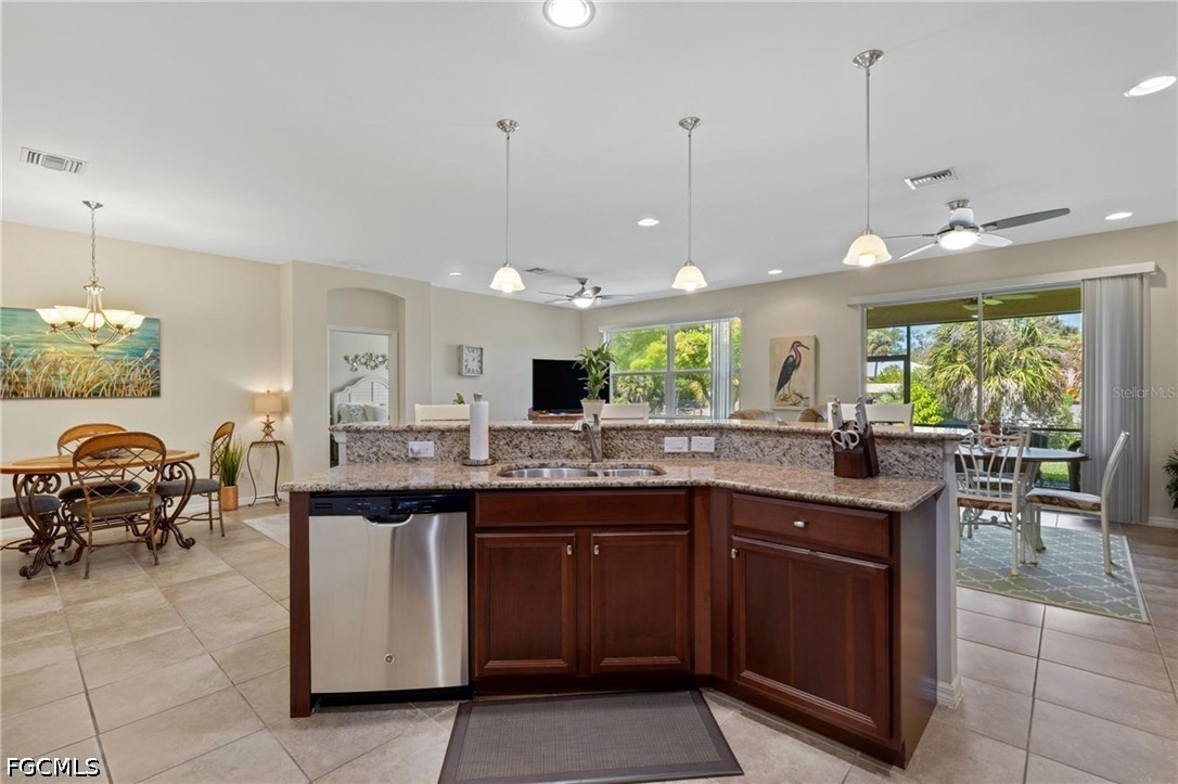 12841 Seaside Key Ct Property Photo 7
