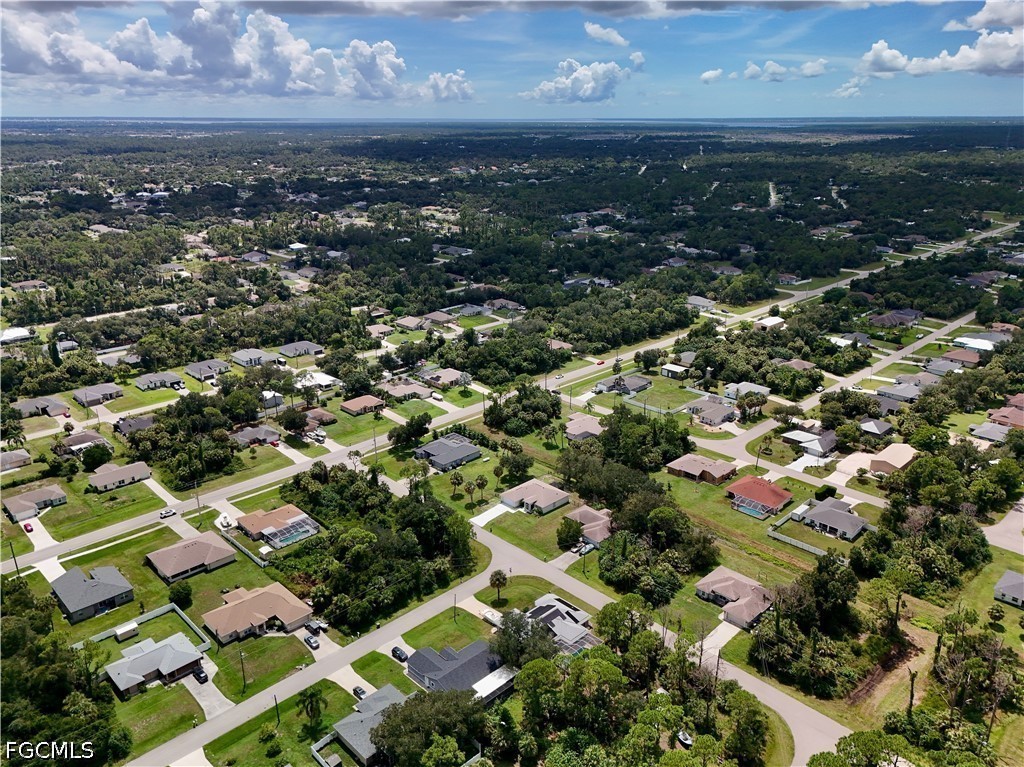 Monday Ter Property Photo 4
