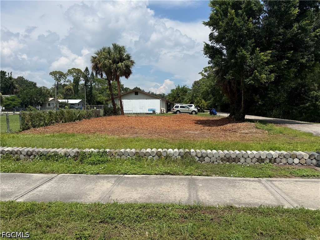 1209 Laurel Dr Property Photo 1