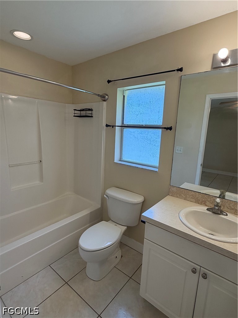 409 Candlewick Cir E Property Photo 5