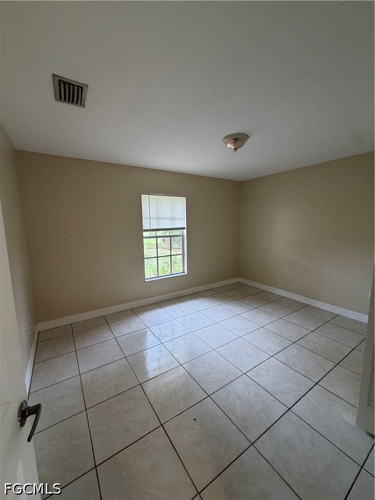 409 Candlewick Cir E Property Photo 7