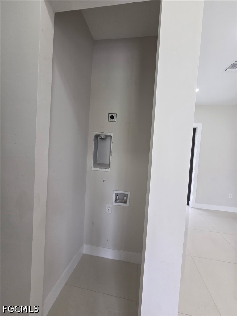 432 Raymer St Property Photo 23