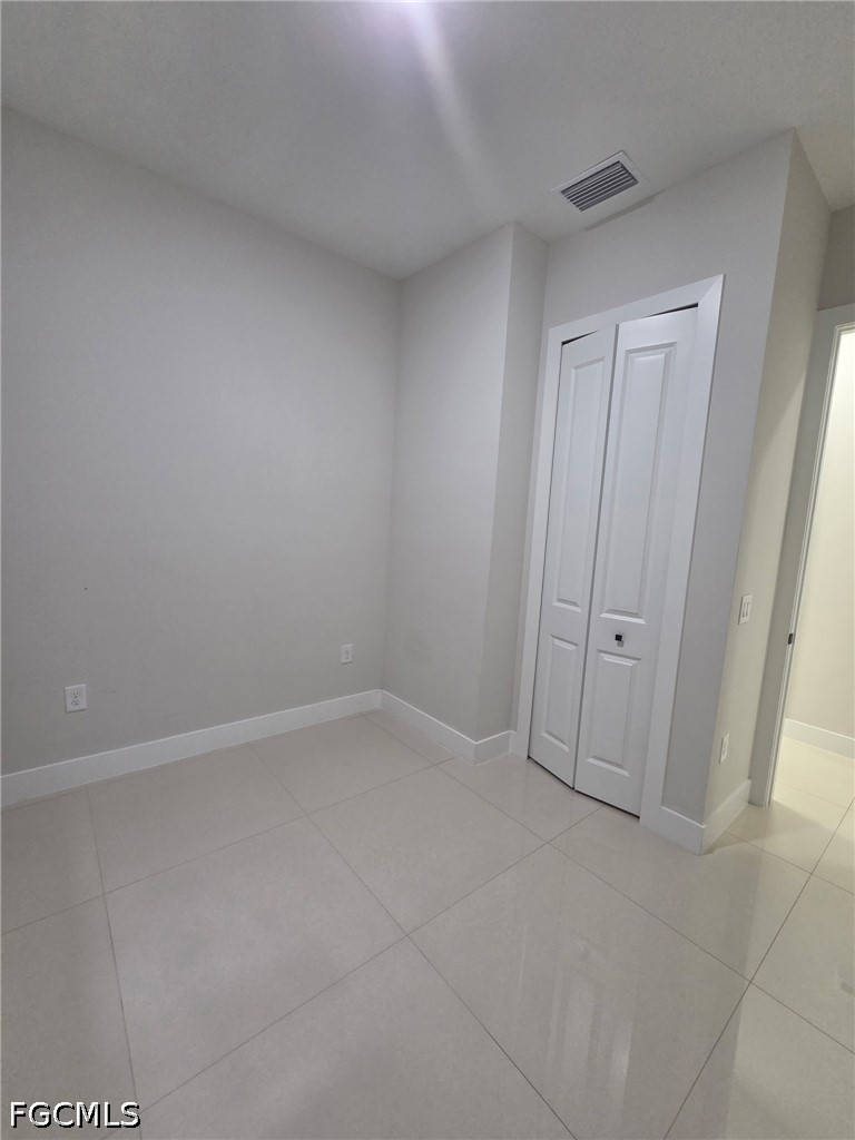 432 Raymer St Property Photo 25