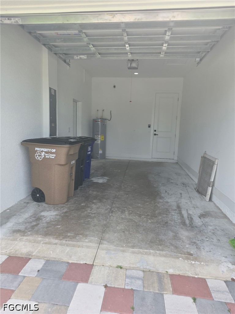 432 Raymer St Property Photo 28