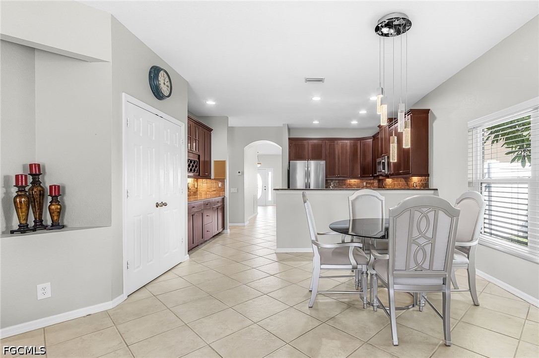 2229 Cape Heather Cir Property Photo 4