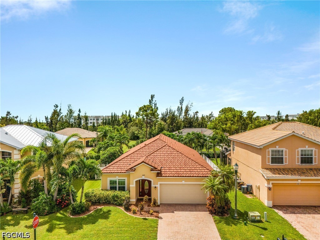 2229 Cape Heather Cir Property Photo 9