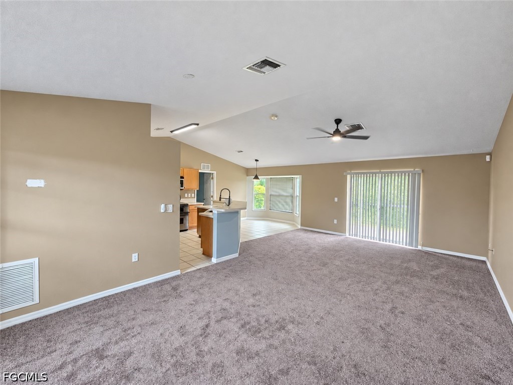 319 Labree Ave S Property Photo 3