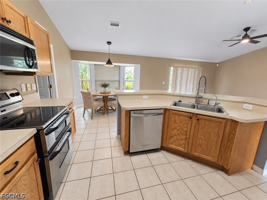 319 Labree Ave S Property Photo 4