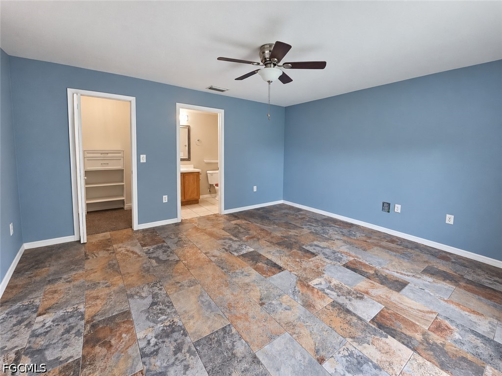 319 Labree Ave S Property Photo 10