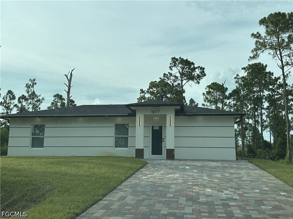 1077 Merry ST E Property Photo 1