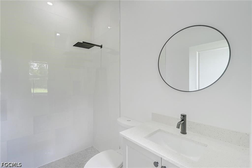 940 Lakeside Dr Property Photo 22
