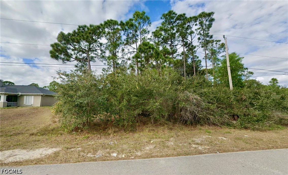 762 Aletha Ave S Property Photo 2