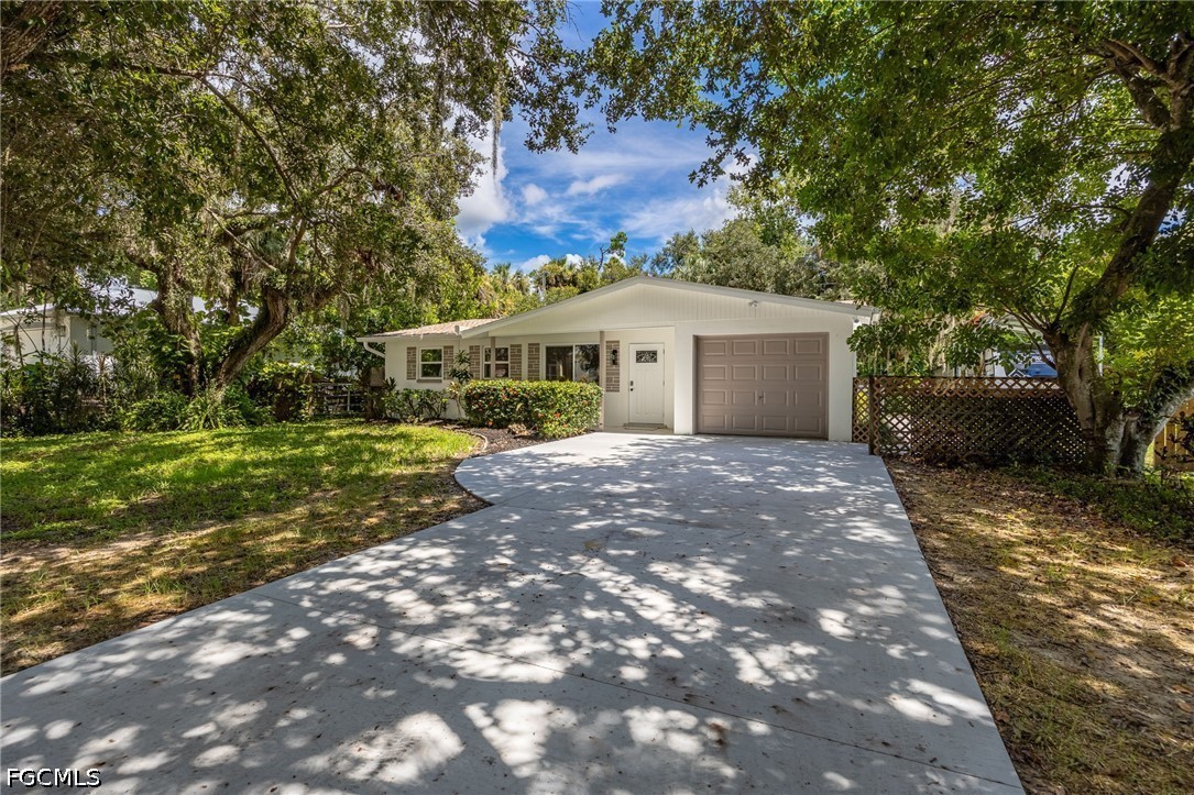 2018 Flamingo Dr Property Photo 1