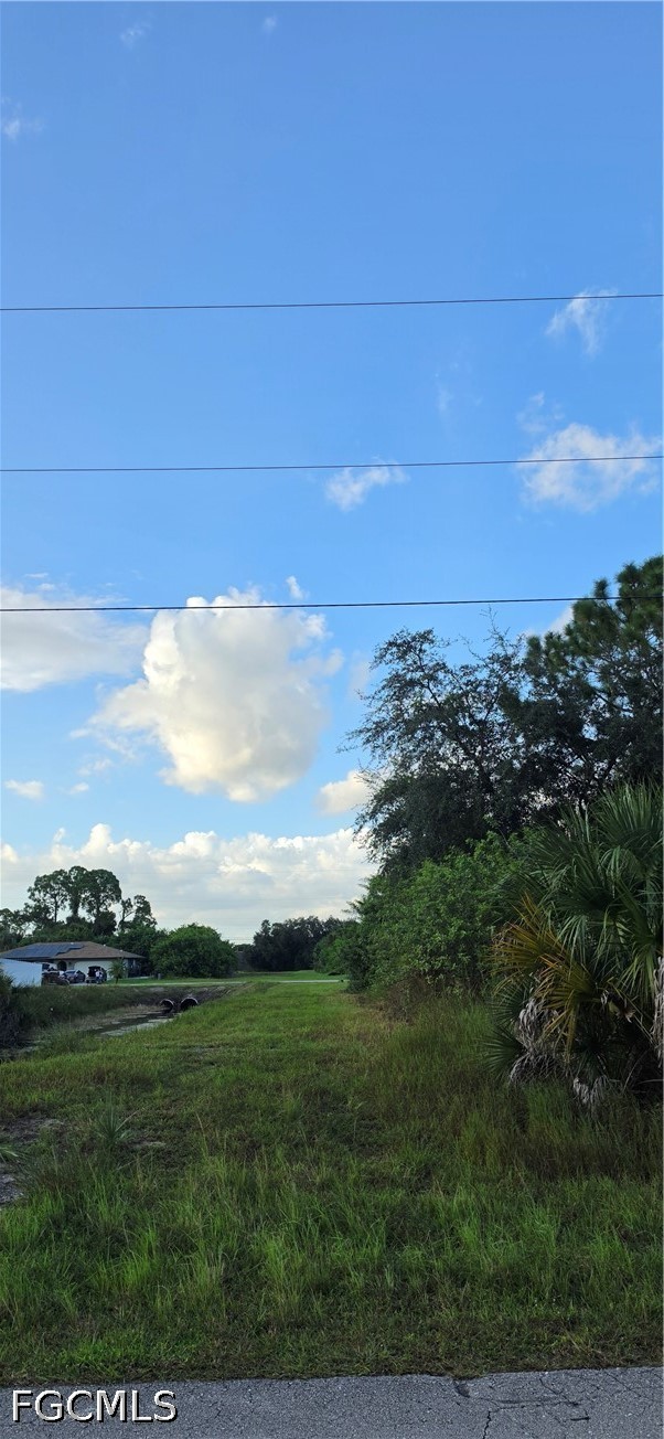 851 Spaulding St E Property Photo 3