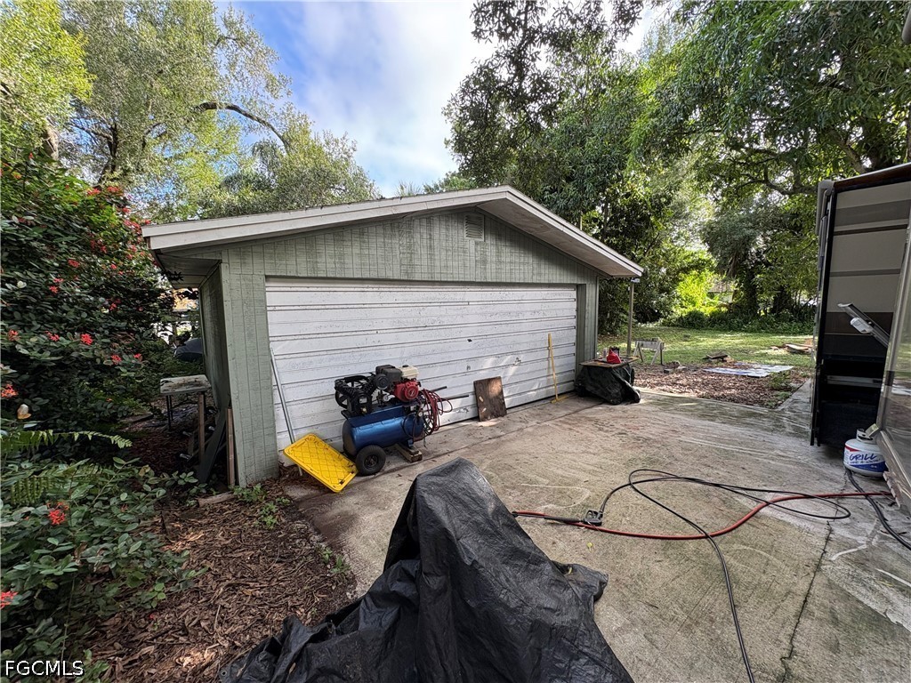 4231 Scott Ave Property Photo 13