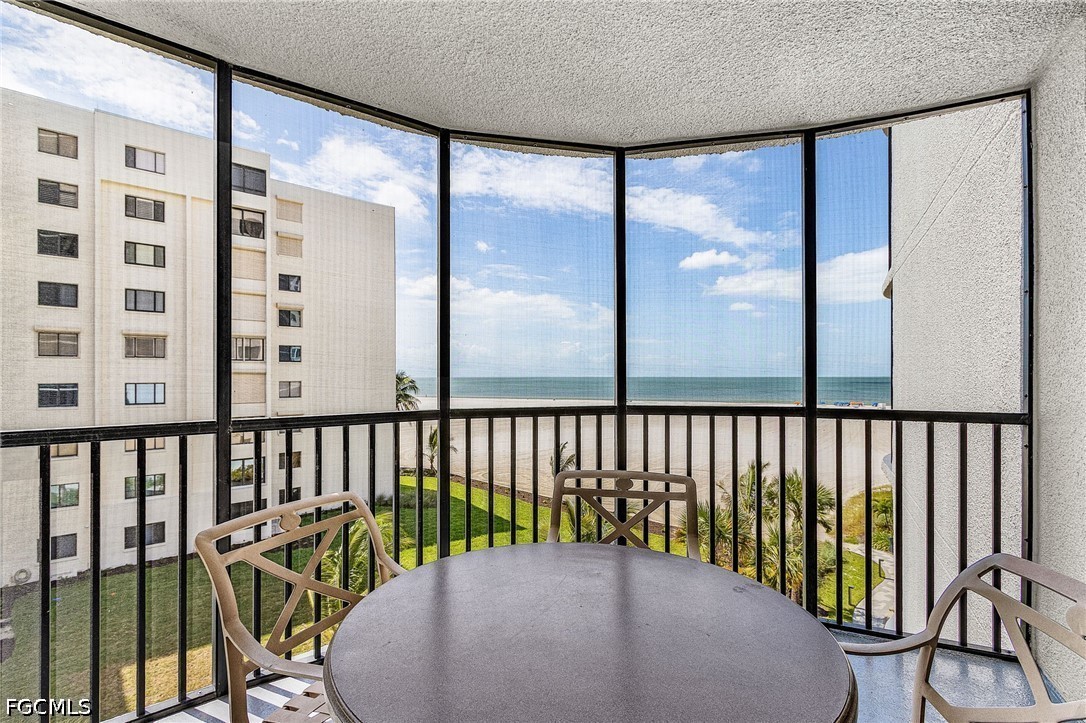 6640 Estero Blvd 401 Property Photo 18