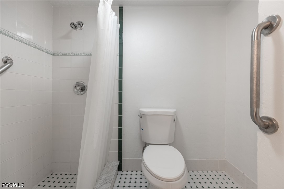4426 Santa Barbara Blvd 101 Property Photo 21