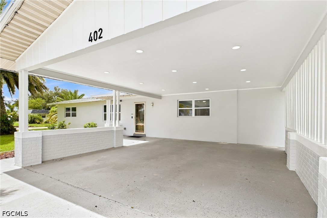 402 Ne 14th Pl Property Photo 6