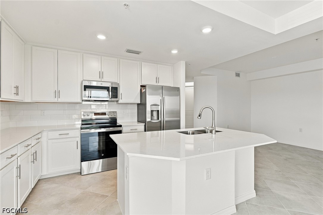 5479 Double Eagle Cir 3628 Property Photo 6