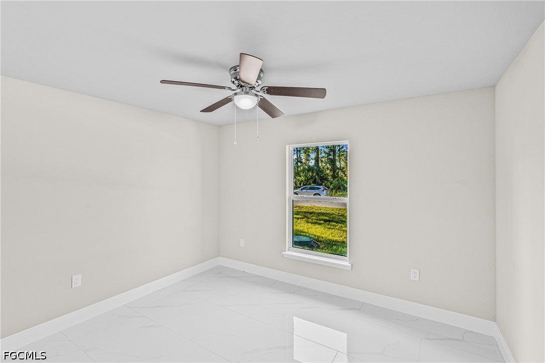 1011 Kent St E Property Photo 11