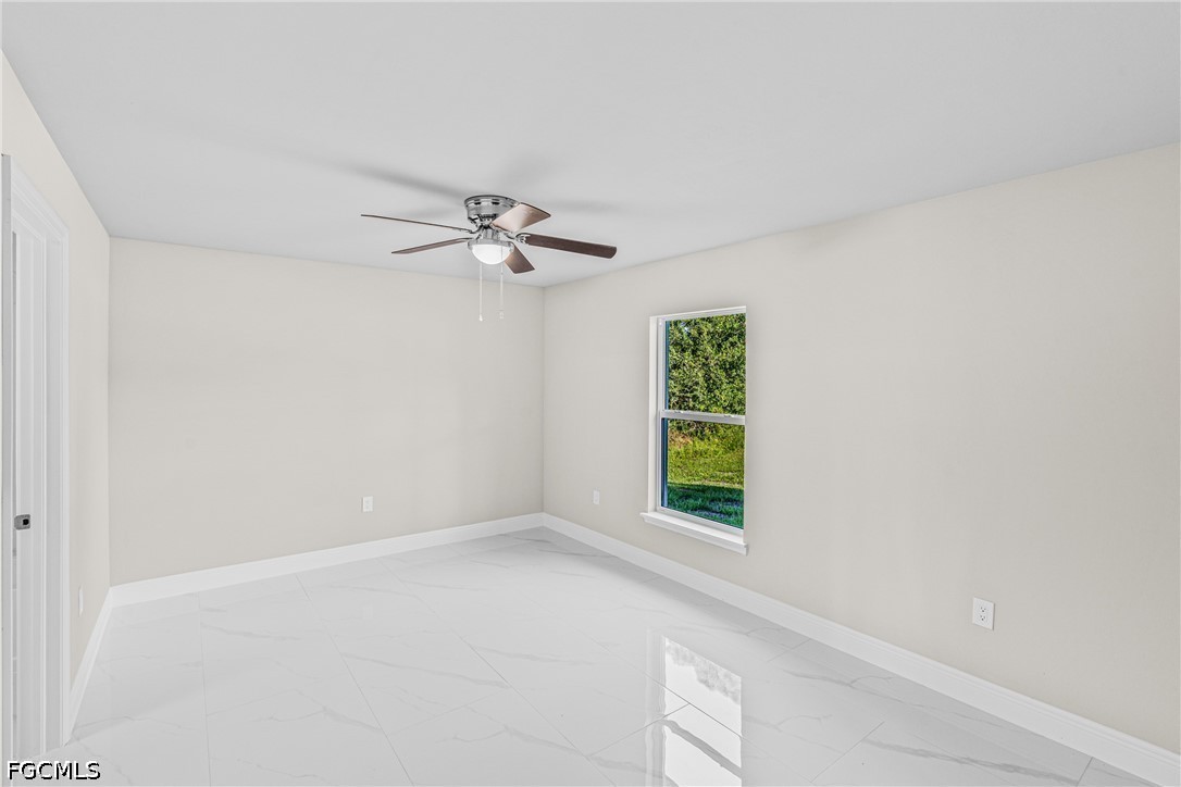 1011 Kent St E Property Photo 13