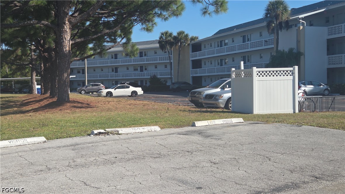 1422 Tropic Ter Property Photo 2