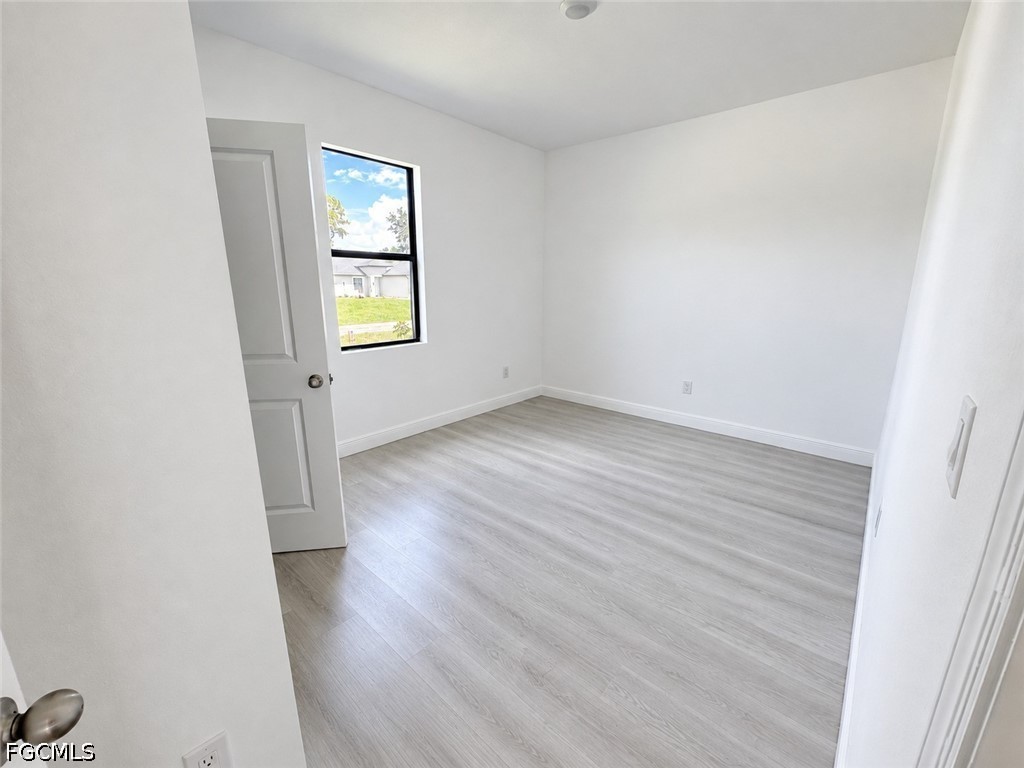 6045 Keystone Cir Property Photo 4
