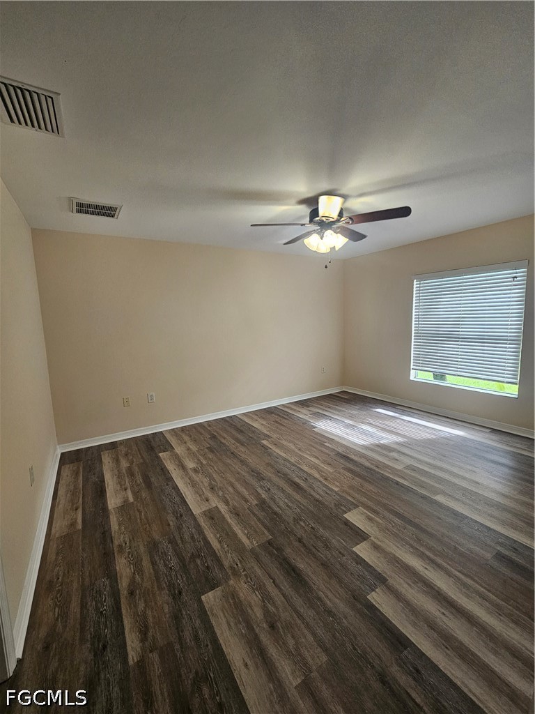 1116 Irving Ave Property Photo 7