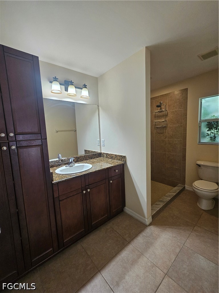 1116 Irving Ave Property Photo 8