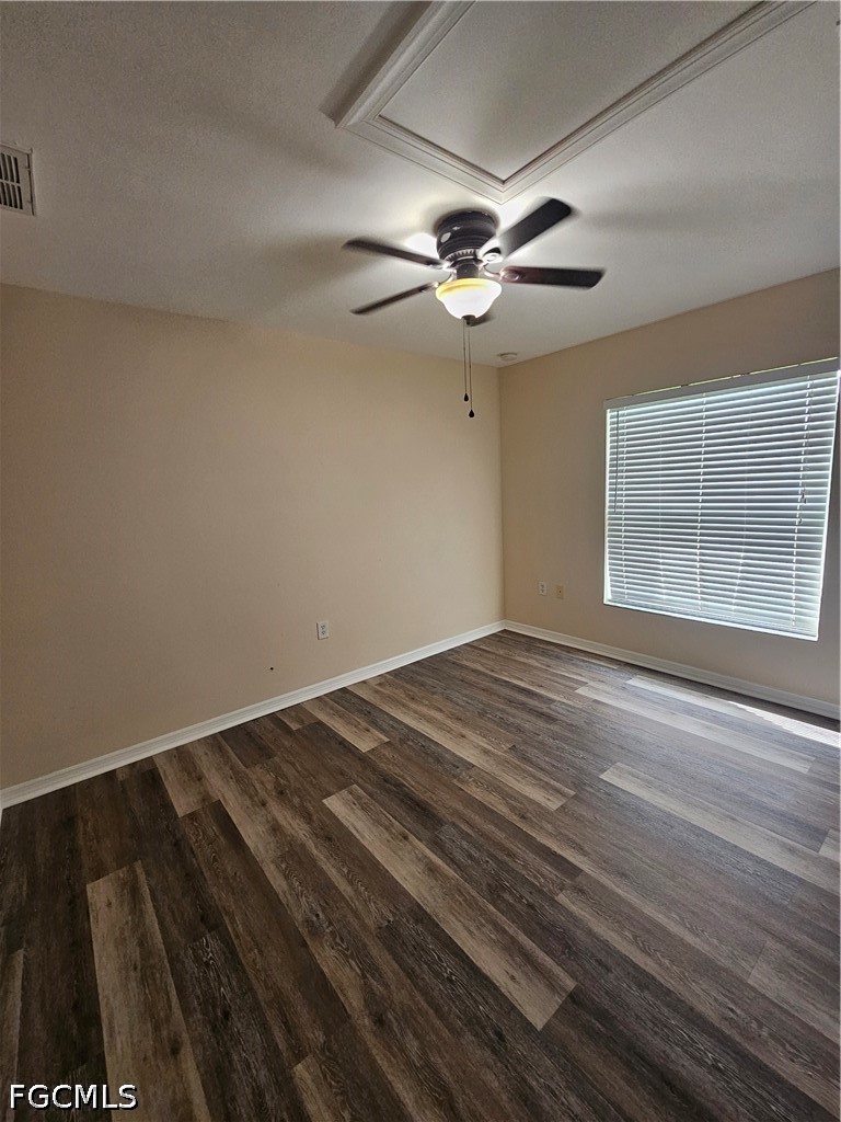 1116 Irving Ave Property Photo 12