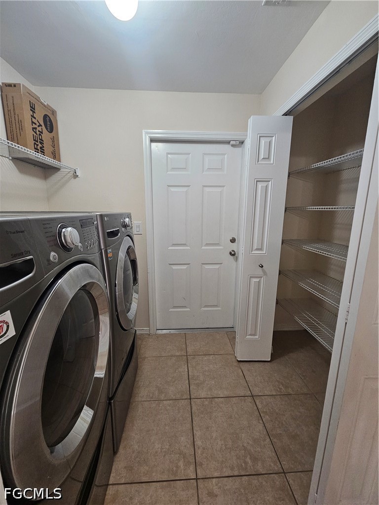 1116 Irving Ave Property Photo 13